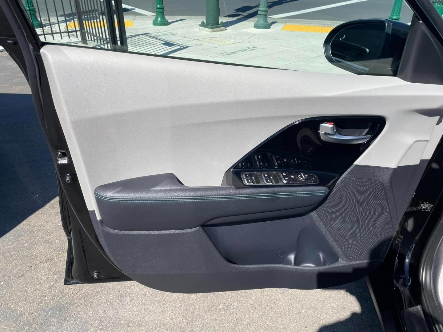 2021 BLACK /BLACK Kia Niro Plug In Hybrid (KNDCM3LD1M5) , located at 744 E Miner Ave, Stockton, CA, 95202, (209) 944-5770, 37.956863, -121.282082 - Photo#6